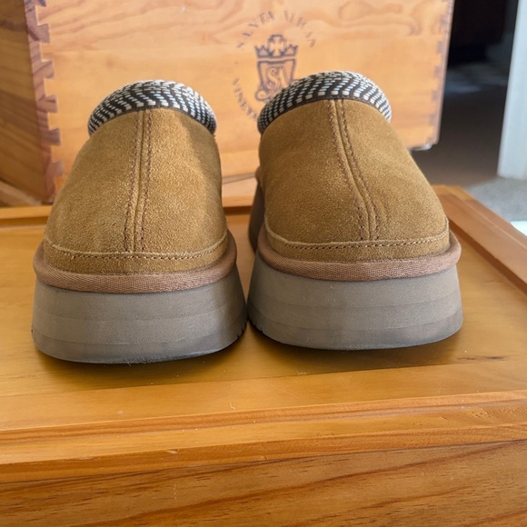 Koolaburra Tan Platform Shoes
Worn 3-4 times. - Picture 6 of 6